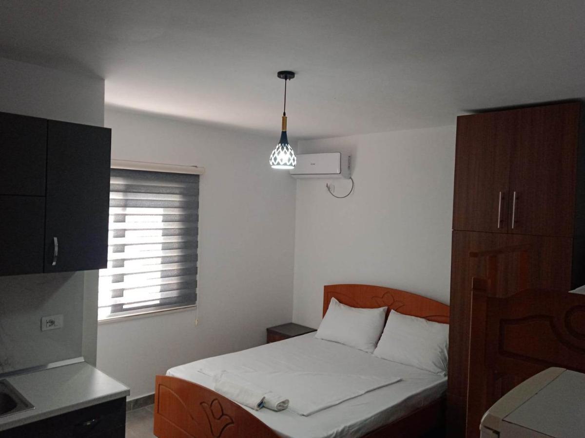 Villa Besnik, Rooms For Rent Vlore Luaran gambar